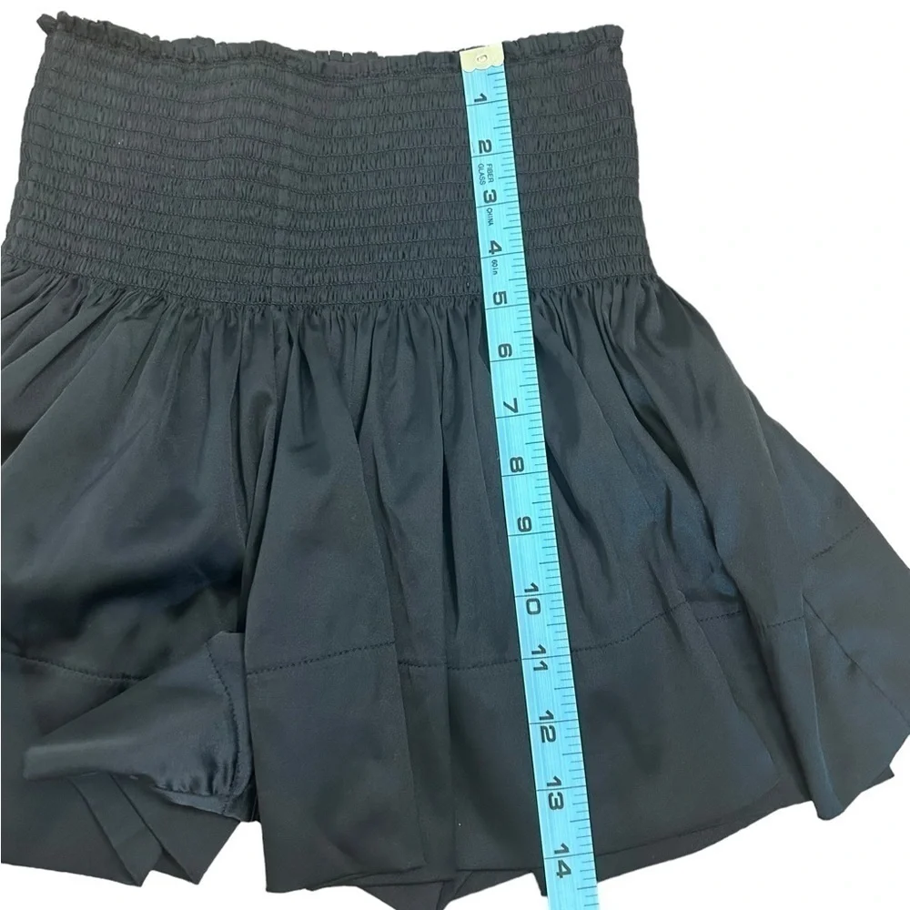 Natural Life Black Smocked Waist Daisy High Waist Silky Shorts Women’s Sz Small